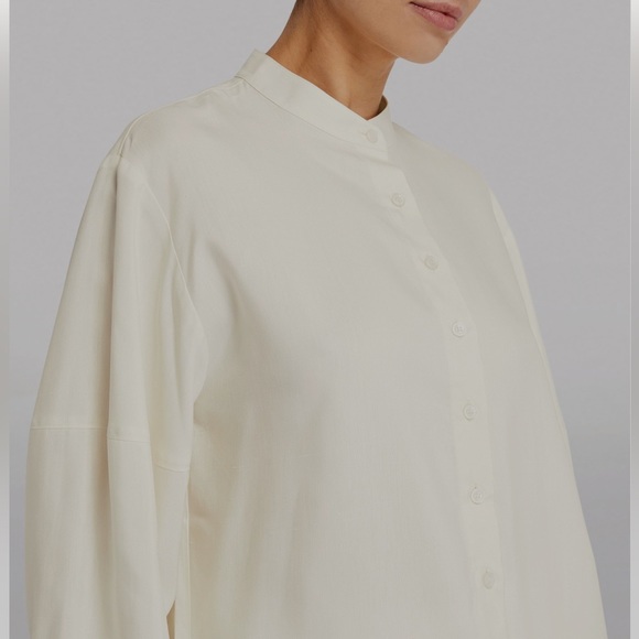 St. John Collection Marie 100% Silk Button Up Mandarin Blouse NEW $695 Small - Picture 13 of 13